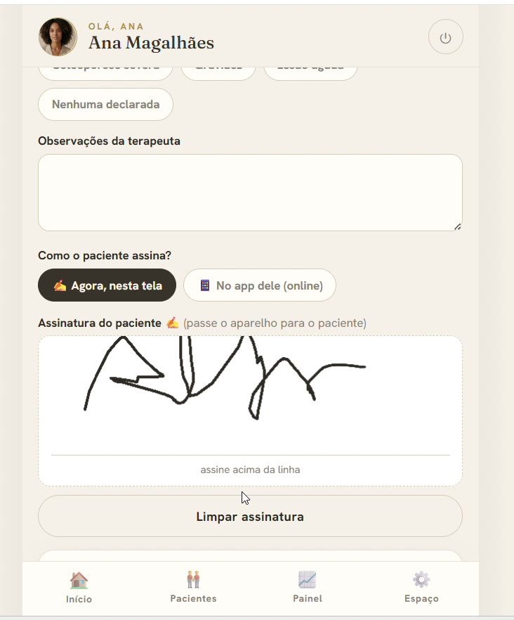 Tela do Acolhe com o termo de atendimento sendo assinado com o dedo pelo cliente